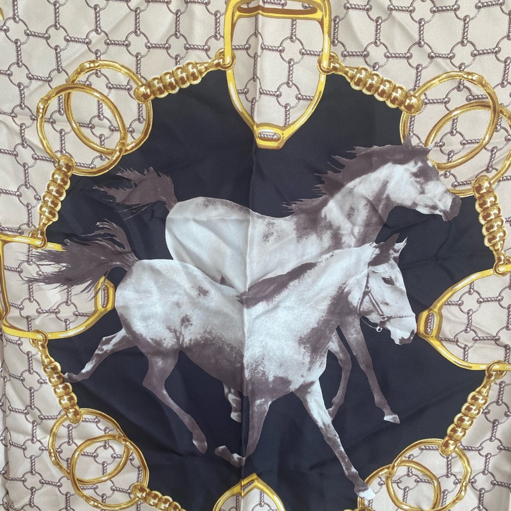 Print Scarf_ - Picture 2 of 6